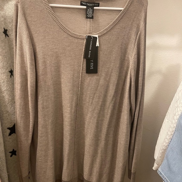 Cream Ribbed Relaxed Sweatshirt - Picture 1 of 2